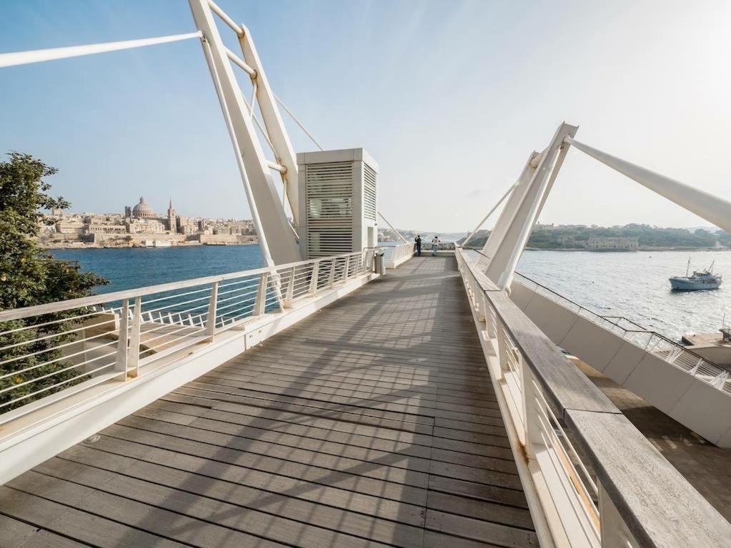 Perfect Location, Modern 2Br Apartment سليمة المظهر الخارجي الصورة